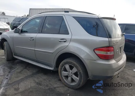 2006 Mercedes-Benz Ml 500 4Matic z USA, uszkodzony, nr VIN 4JGBB75E96A015224